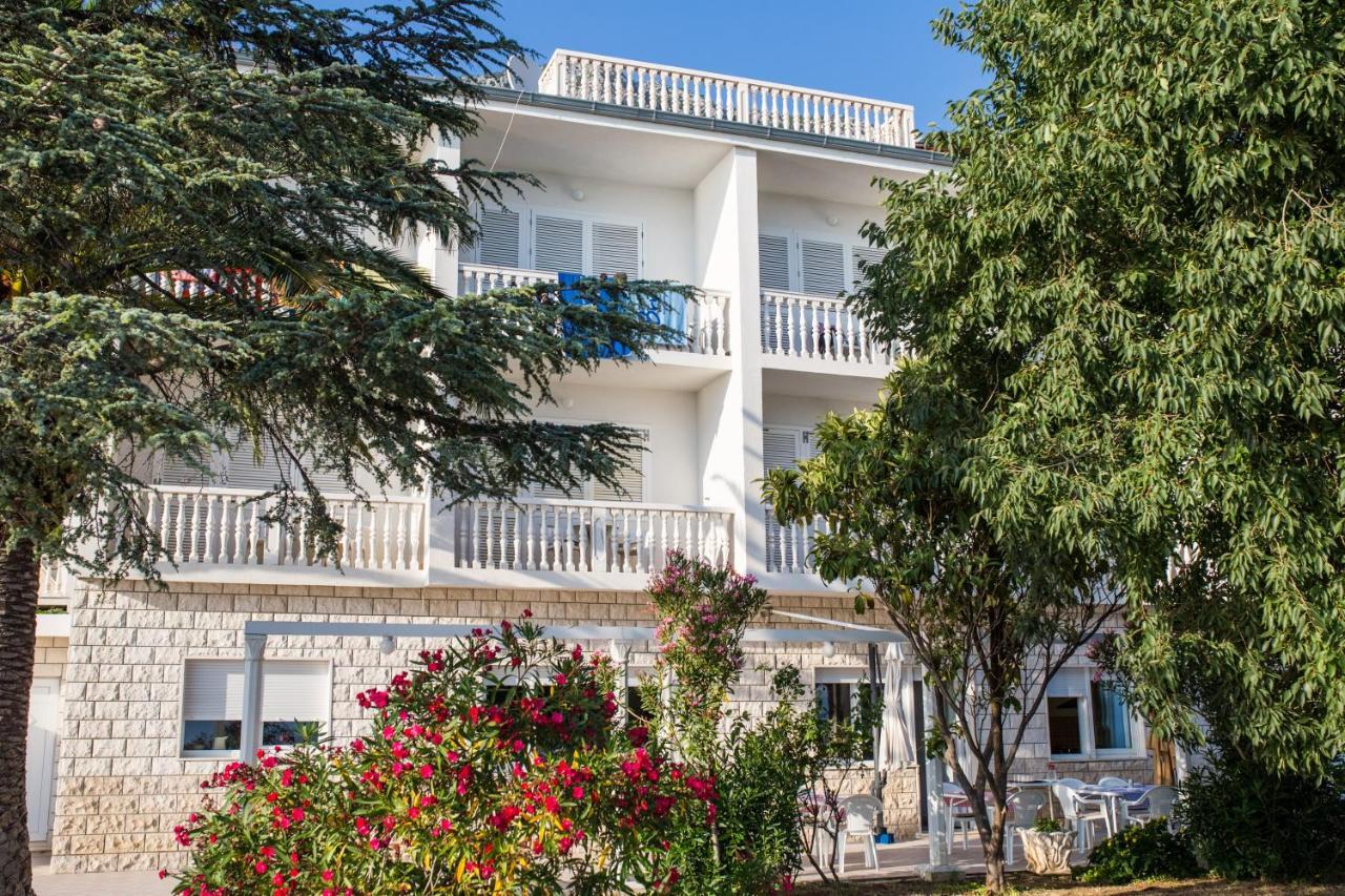 Villa Gomila Brist Ngoại thất bức ảnh