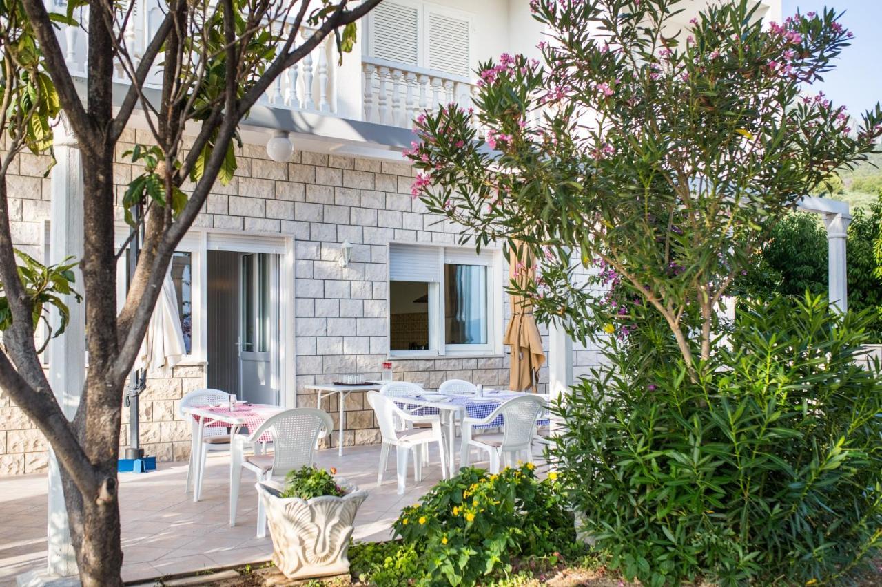 Villa Gomila Brist Ngoại thất bức ảnh