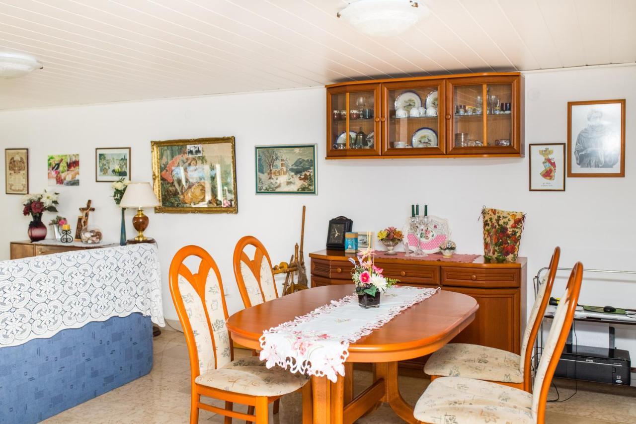 Villa Gomila Brist Ngoại thất bức ảnh